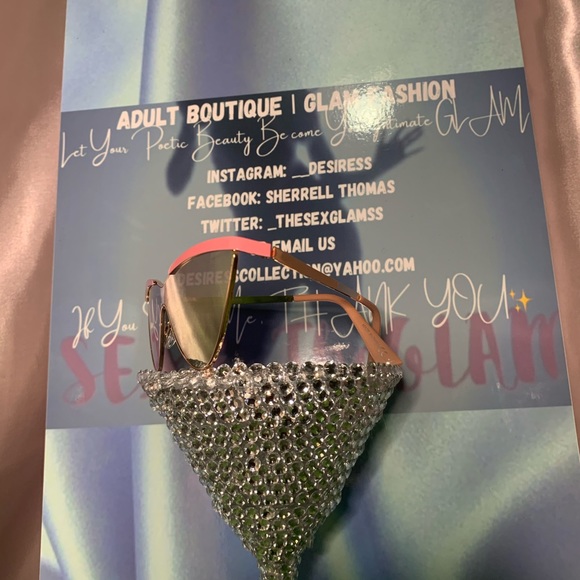 Fashion Nova Glasses - Picture 1 of 4